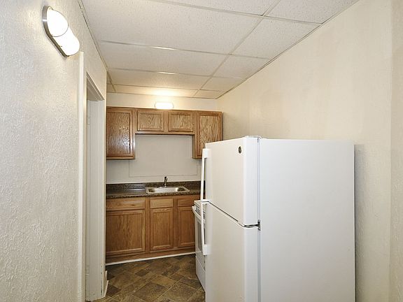 3rd image of 420 Grant Ave Floor 2-L