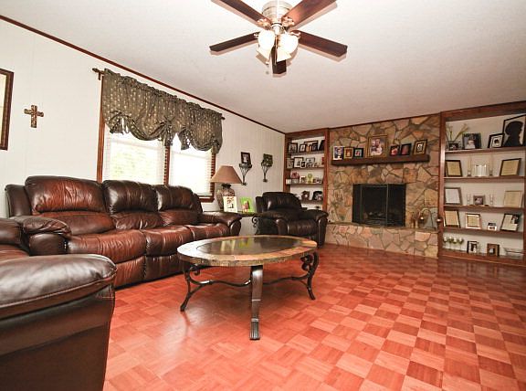 2nd image of 413 Heathwood Dr