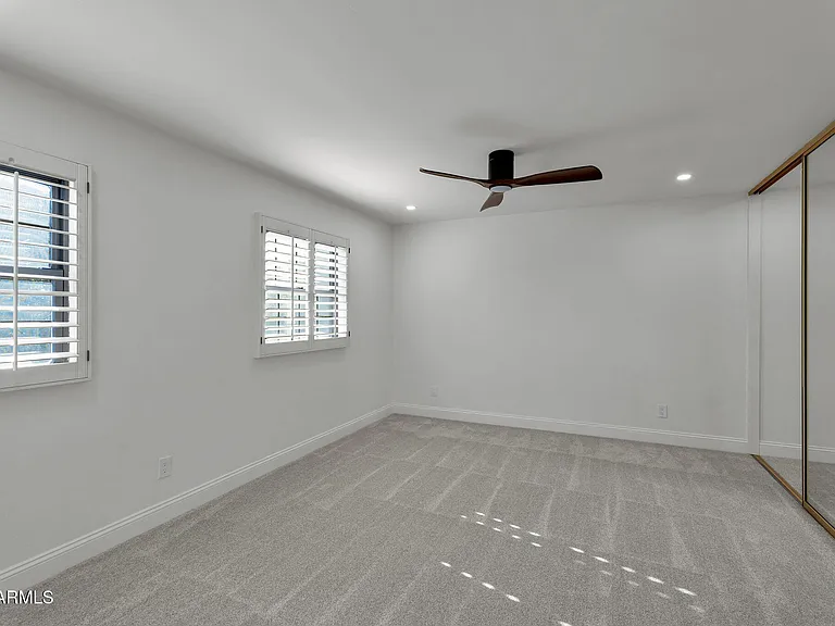 2542 W Nopal Ave — Photo 27