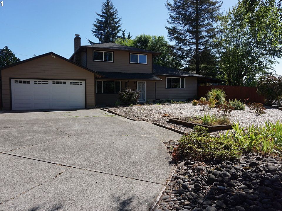 1st image of 8716 NE 79th St