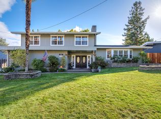 715 NW Midland Ave, Grants Pass, OR 97526