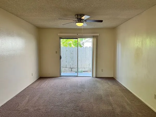 2 bed, 920 sqft, $1,195 — Photo 3