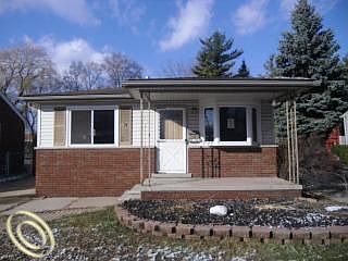1st image of 18305 Robert St