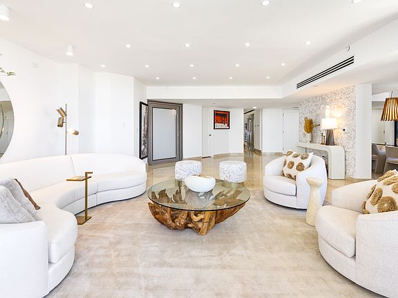 4th image of 35 Munoz Rivera Ave #1101