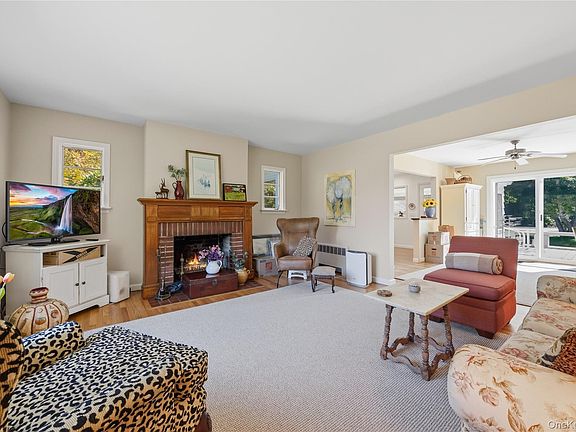 3rd image of 278 Lafayette Avenue