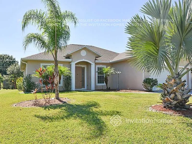 1738 SW Haylake Ave — Photo 2