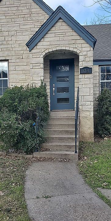 1st image of 1231 Waco Ave
