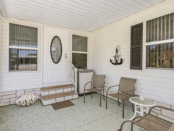 4th image of 1213 Areca Dr