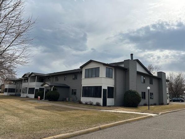 3000 Riverwood Dr APT 231, Hastings, MN 55033