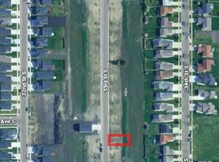 3806 33rd St S, Moorhead, MN