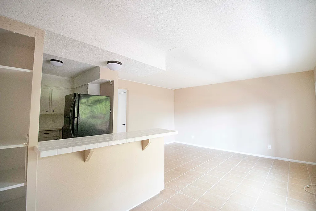 9607 Marlive Ln — Photo 3