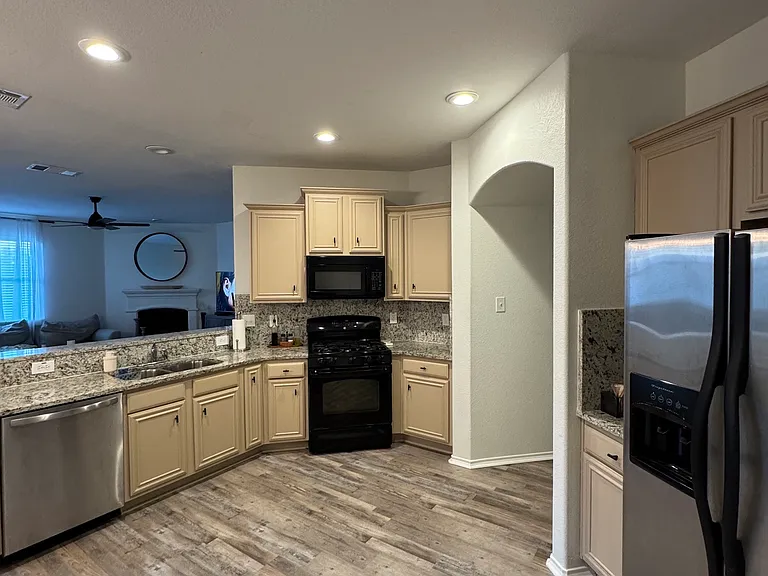 434 Winchester Dr — Photo 7
