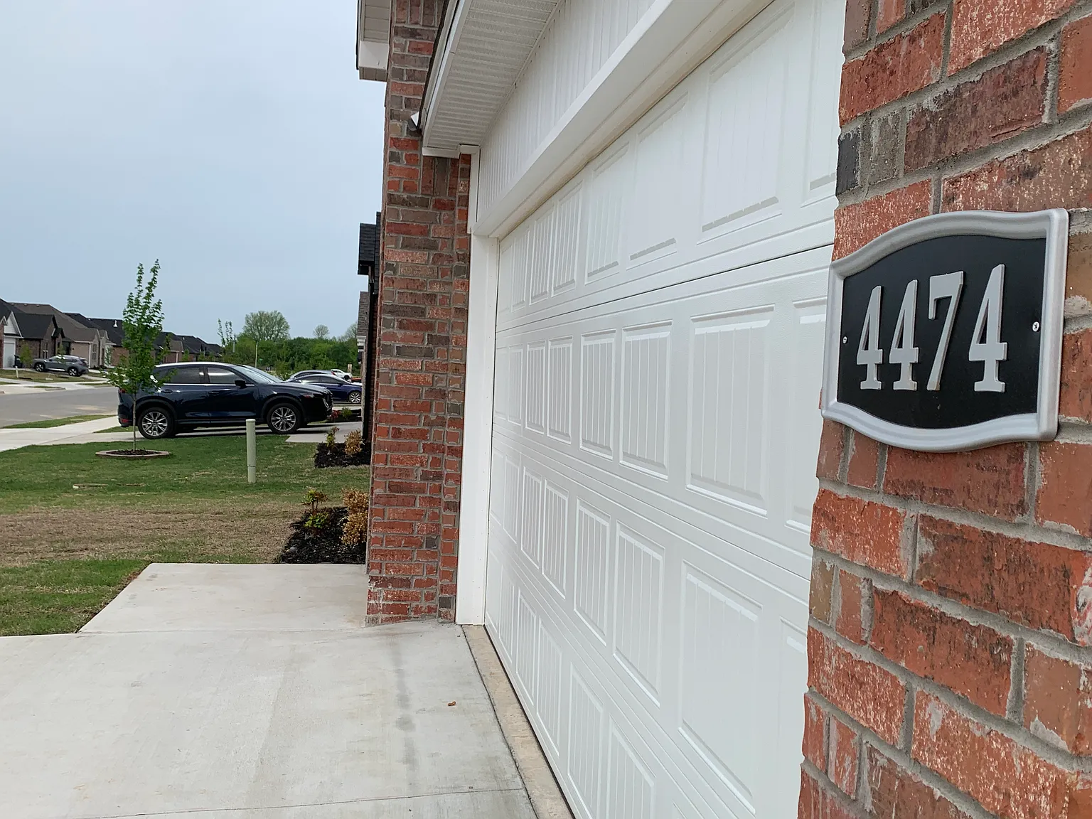 4 bed, 2100 sqft, $2,200 — Photo 3