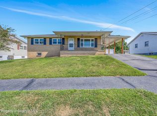 127 Hillcrest Dr, Duryea, PA 18642