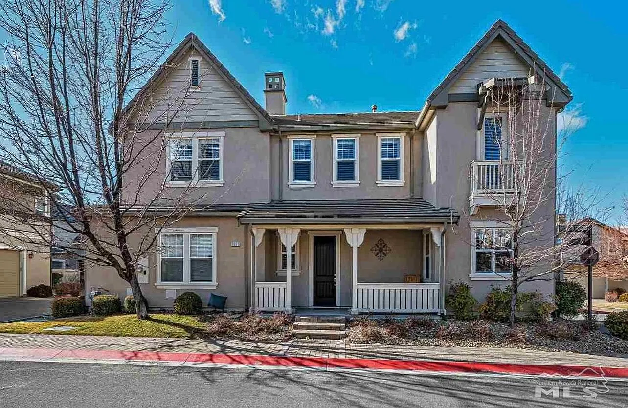 1661 Sawtooth Trl photo 1