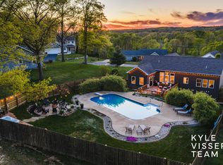 4069 Amazon Dr, Lowell, MI 49331