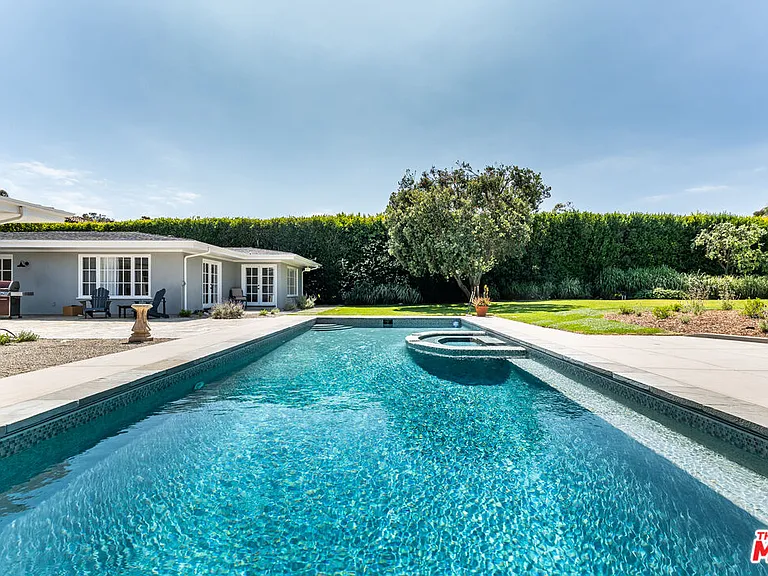 28925 Cliffside Dr — Photo 8