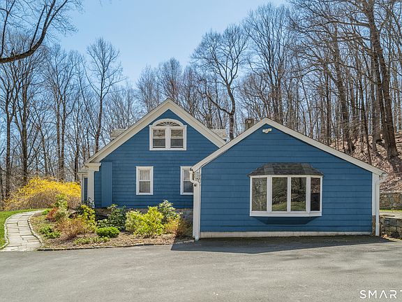 3rd image of 138 Putnam Park Road