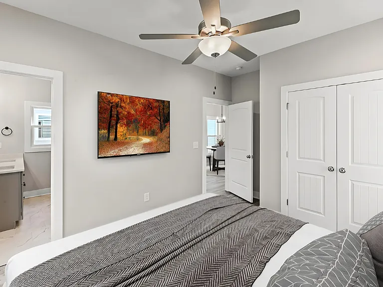 1107 Simmons St — Photo 23
