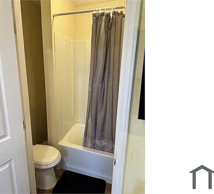 3 bed, 1000 sqft, $1,800 — Photo 2