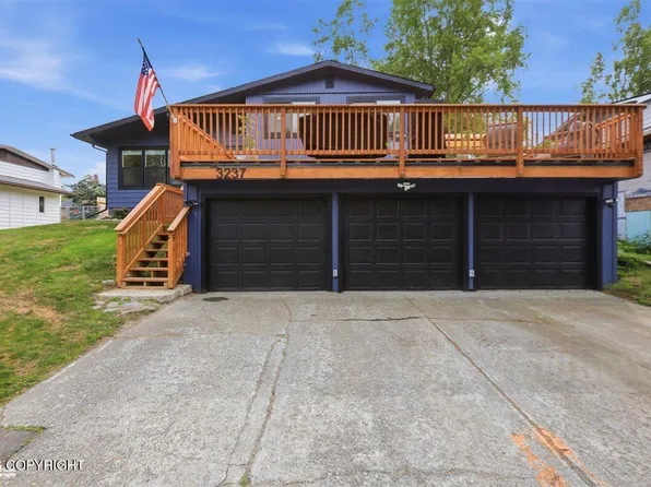 3237 Upland Dr, Anchorage, AK 99504