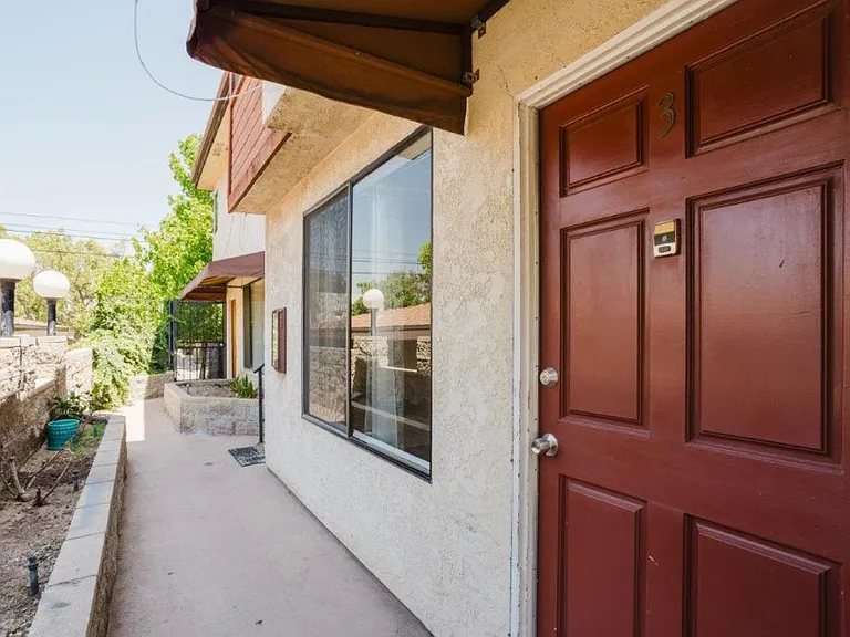 914 E Elk Ave #3 — Photo 6