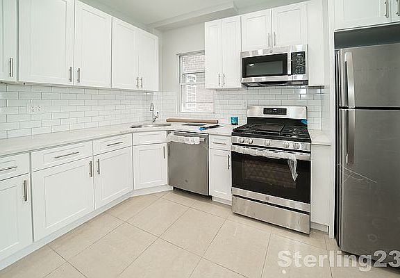 2nd image of 2220 38th St #2
