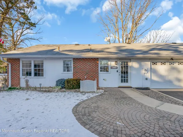 816B Balmoral Court, Lakewood, NJ 08701