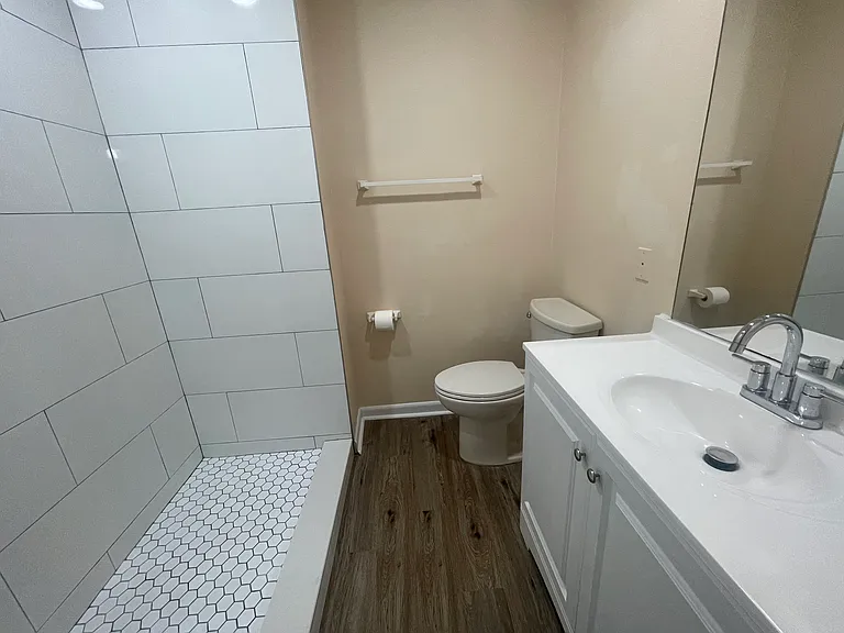 257 Lomond Dr #B — Photo 11