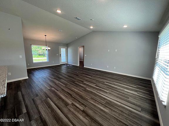 5th image of 97 Luther Dr