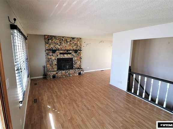 5th image of 2225 New Hampshire St