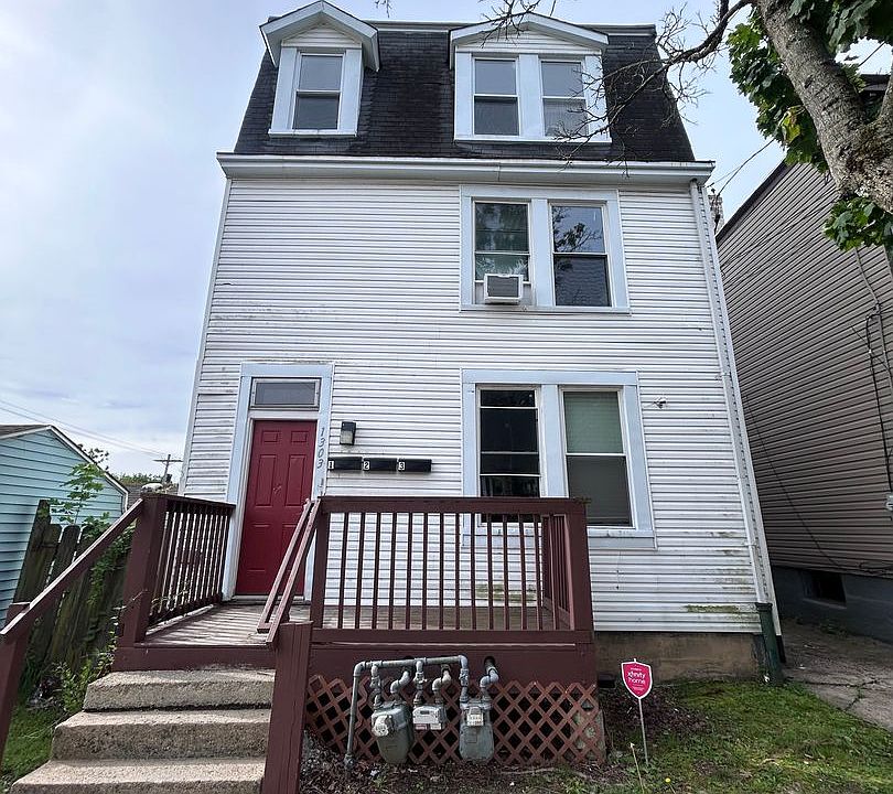 1st image of 1303 Woodland Ave #3