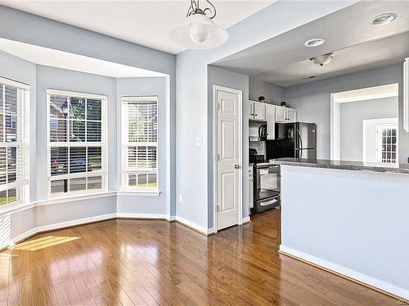 4th image of 7704 Willow Leaf Ct