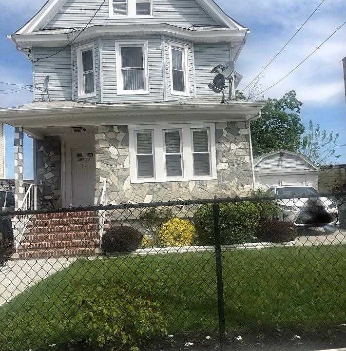 1st image of 19723 Hiawatha Ave