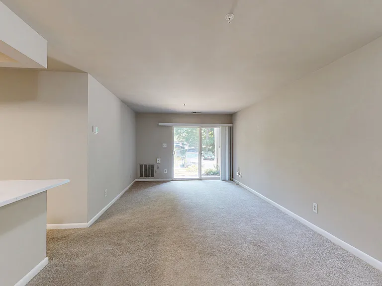 Canterbury Apartments — Photo 85