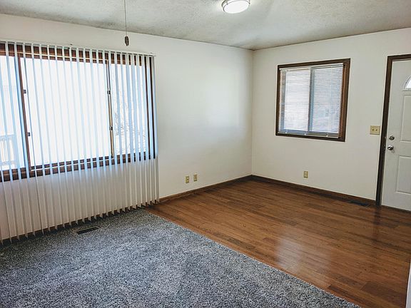 3rd image of 3007 Sequoia Dr