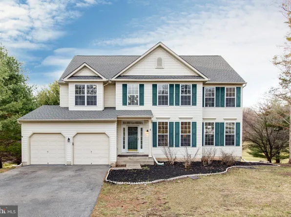 8 Brooks Ct, Windsor Mill, MD 21244