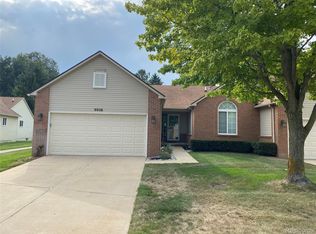 9026 Pine Cove Dr, Whitmore Lake, MI 48189