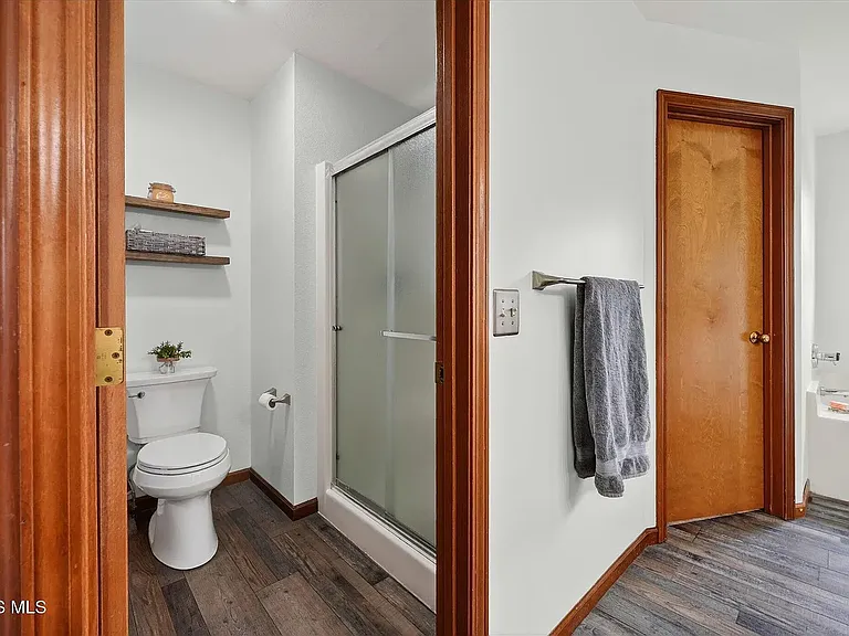 1212 Valley Bluff Rd — Photo 16