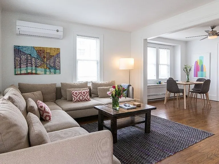 115 N Laurel St — Photo 2