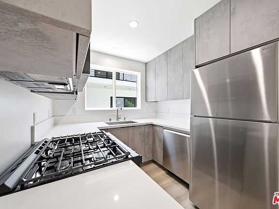 5th image of 333 6th Ave APT A