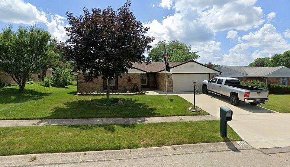 1st image of 4940 Larchview Dr