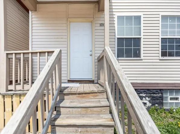 1004 W Mineral STREET, Milwaukee, WI 53204