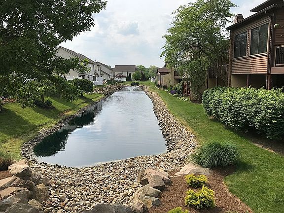 3rd image of 131 Mulberry Ln