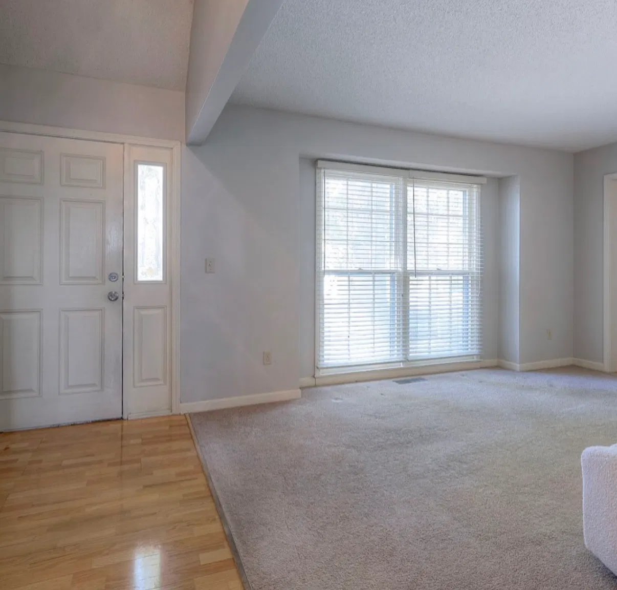 4 bed, 2049 sqft, $2,500 — Photo 3