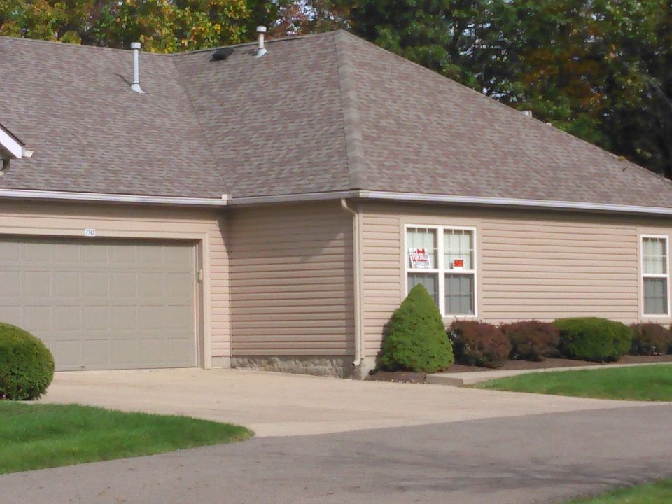 1st image of 7742 Brittanny Dr NE