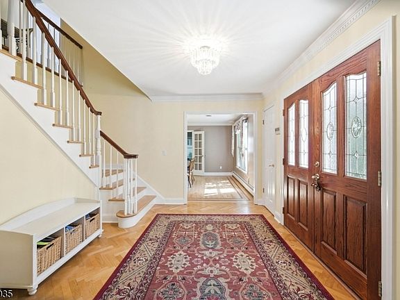 2nd image of 50 Ponderosa Pl