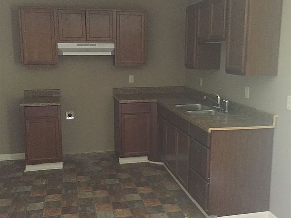 1223 & 1227 Corinth Street Duplexes (6)