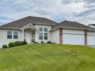 622 Ashleigh Ln, Roscoe, IL 61073