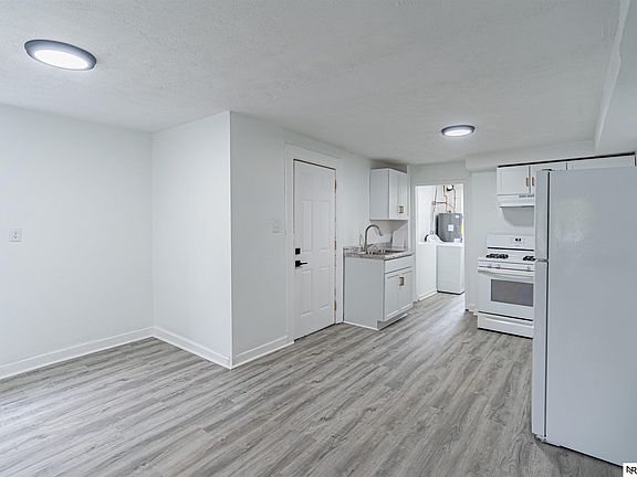5th image of 2525 Rees St